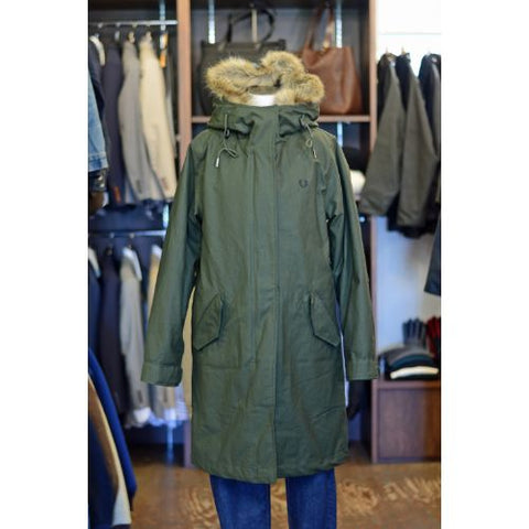 FRED PERRY　レディース　FISHTAIL　PARKA　J2115